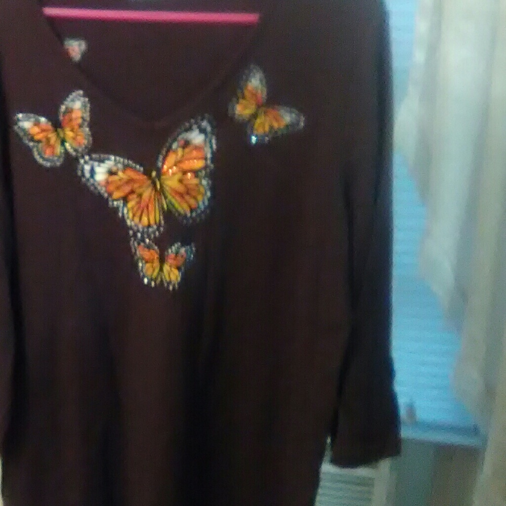 Quacker factory long sleeve blouse with butterflie